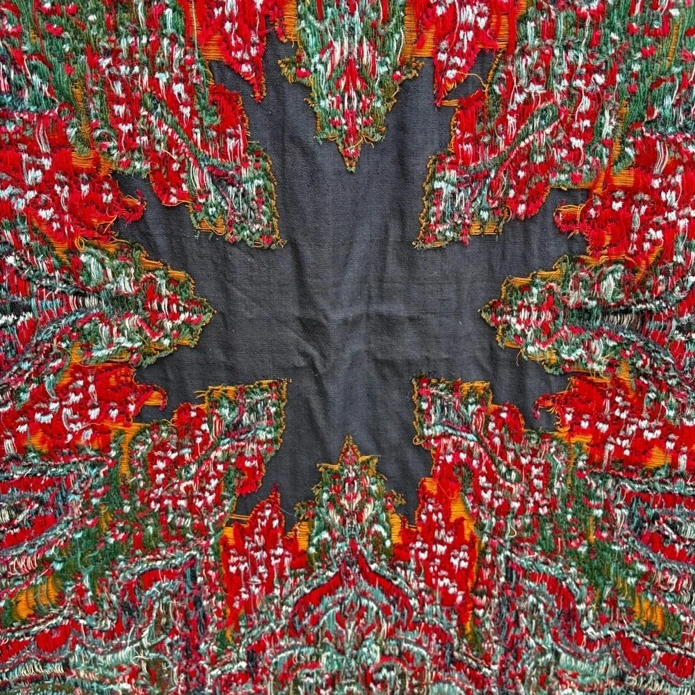 Stunning Antique Kashmir Paisley Woven Wool Shawl. Large size 70